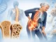 osteoporosis síntomas prevención tratamiento — mujer con dolor en cadera y comparativa de hueso sano vs. poroso